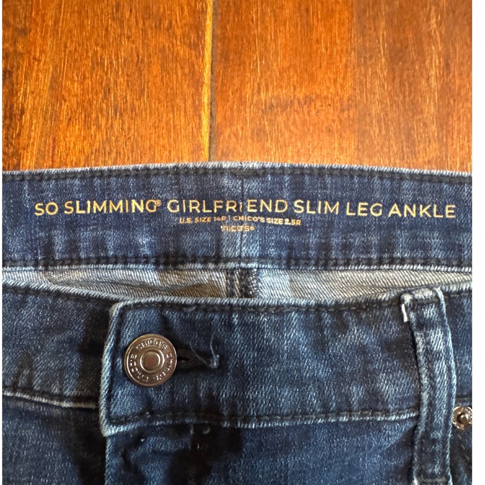 Chico's So Slimming Girlfriend Slim Leg Ankle Jeans Women 14R Dark Wash - Picture 6 of 11